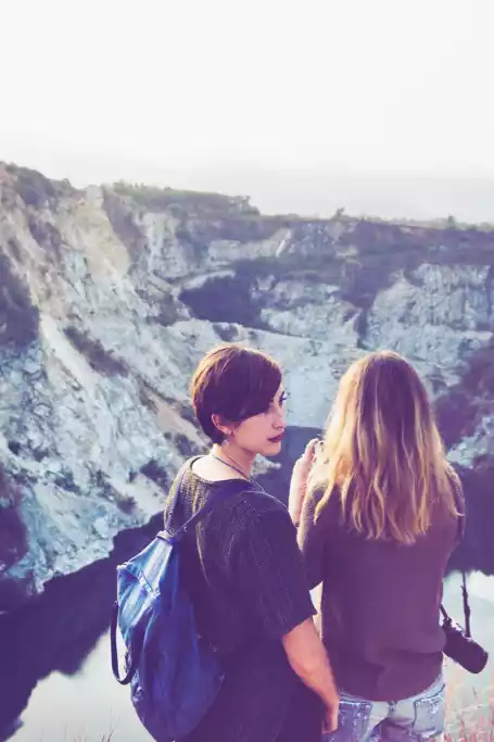 Freundinnen finden in Innsbruck